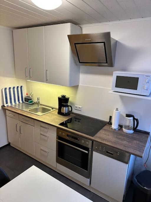 Gemuetliche Wohnung Naehe Alsfeld - Parkplatz Exterior foto